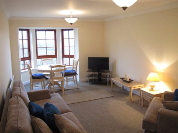 2 bedroom Flat to re...